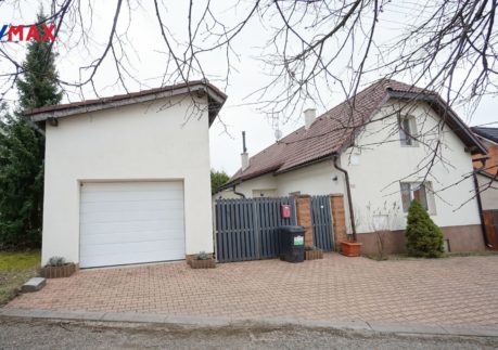 Prodej rodinného domu 4+kk s velkou garáží, zahradou, Červený Újezd