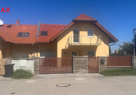 Dlouhodobý pronájem domu 6+1 se zahradou, Holubice, Kozinec – k nastěhování