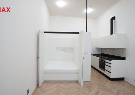 Pronájem bytu 1+kk, 34 m² – ulice Havelská