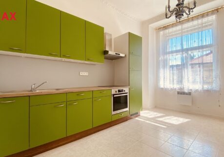 Pronájem prostorného bytu 2+KK o velikosti 49 m², v srdci Prahy a centru kulturního dění.