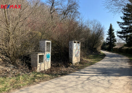 prodej stavebního pozemku 991 m2, Únětice, Praha-západ