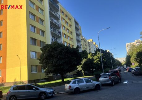 Prodej bytu 3+1 s lodžií, 77,1m2 v ul. Plickova, Praha – Háje