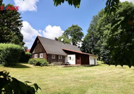Prodej chalupy 5+1, 170 m2, pozemek 6972 m2, Roprachtice