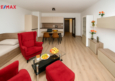 Pronájem moderního bytu 1+kk o celkové ploše 57 m² s velkou lodžií.