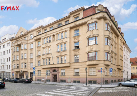 Prodej unikátního bytu s dispozicí 2+1 58 m² v atraktivní lokalitě centru Prahy v ul. Haštalská.