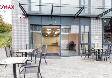 Pronájem obchodního prostoru u metra Kčerov 84 m2