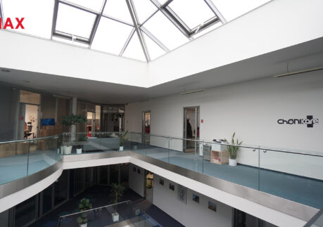 Pronájem kanceláří s ochozem v budově Mediahall