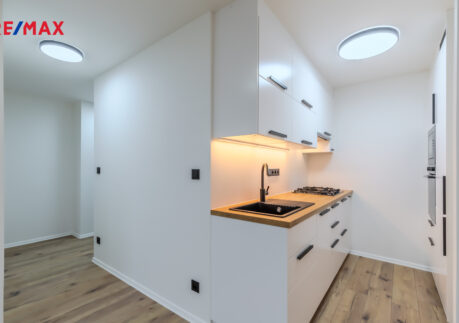 Prodej bytu 2+kk, 43 m² + sklep – Praha Opatov, ul. Ke Kateřinkám