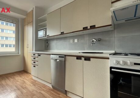 Pronájem pěkného prostorného 3+1, 88m2, lodžie, Praha 4 – Braník, ul. Nad Strouhou