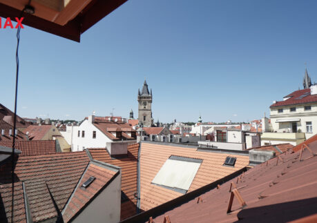 Pronájem prostorného bytu v centru metropole