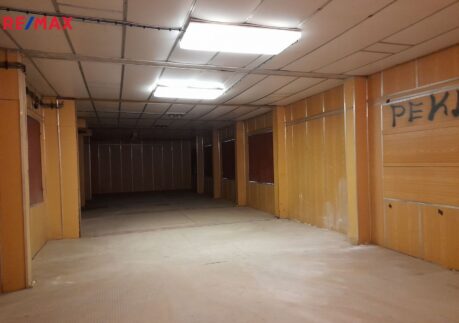 Pronájem samostatného skladu v areálu v Hostivaři