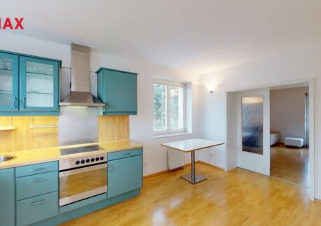 Pronájem bytu 2kk, s velkou terasou a balkonem na Praze 5-Košíře