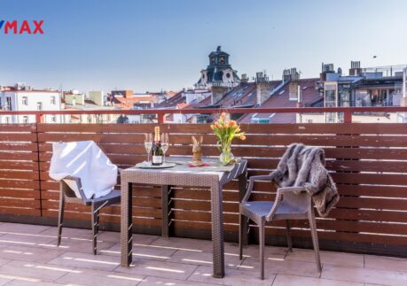 PRODEJ: byt 2+kk 80m2 s velkorysou terasou v srdci Bubenče