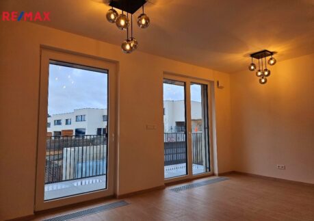 Byt 2kk o velikosti 43 m2 s balkónem v rezidenci Výhledy Řeporyje, Praha 5