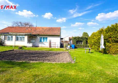 Prodej rodinného domu se zahradou v Ohrazenicích – parcela 990 m2