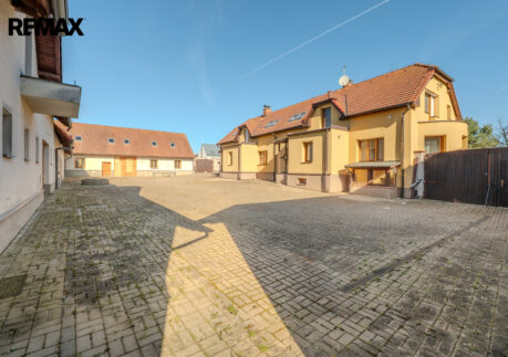 Velkorysé rodinné bydlení na pozemku 5 268 m² u Prahy | Radimovice