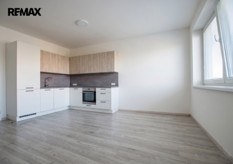 Moderní bydlení v srdci Doubravky, Byt 2+kk s výhledem do zeleně, garážovým stáním, sklepem