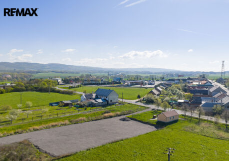 Komerční pozemek se schváleným projektem, Přáslavice, okres Olomouc