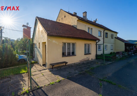 Prostorný byt 2+1 se zahrádkou a půdou – Kozlovice