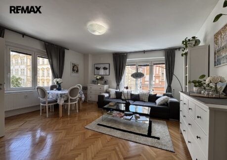 Elegantní světlý byt 2+1, 60m2, v srdci Královských Vinohrad