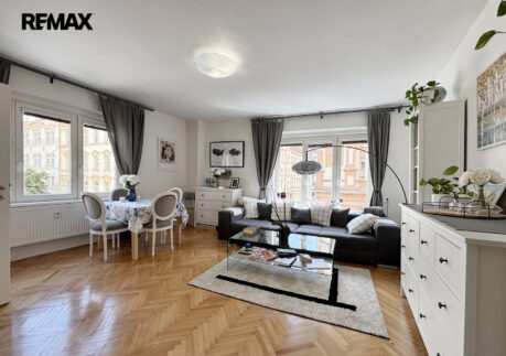 Elegantní světlý byt 2+1, 60m2, v srdci Královských Vinohrad