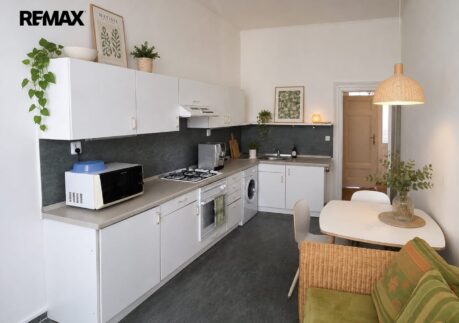 Pronájem bytu 1+1, 62 m², ul. Londýnská – Vinohrady