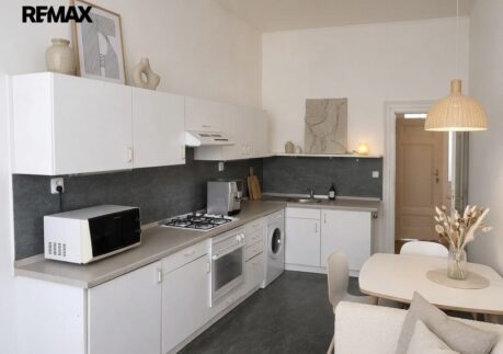 Pronájem bytu 1+1, 62 m², ul. Londýnská – Vinohrady
