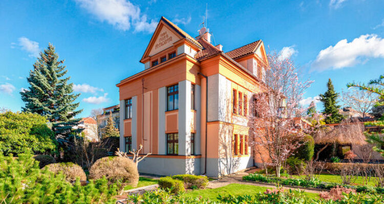Luxusní vila na Vinohradech v hledáčku CzechCrunch