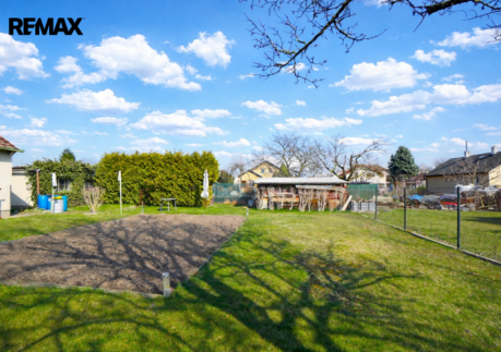 Prodej rodinného domu se zahradou – rohový pozemek 990 m2