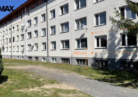 Prodej bytu 1+1, 41 m2 v Roztokách, ul. Masarykova