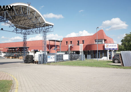 Pronájem komerčního a skladového areálu  – Staré Hradiště, Pardubice
